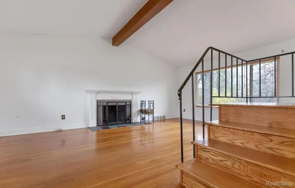 Bloomfield Hills, MI 48304,1299 Winchcombe DR