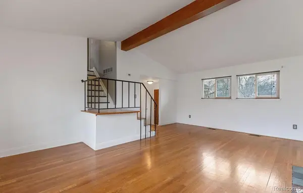 Bloomfield Hills, MI 48304,1299 Winchcombe DR