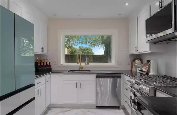 Dallas, TX 75225,9003 Villa Park Circle