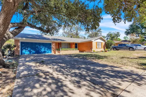 Arlington, TX 76010,709 Valley View Drive