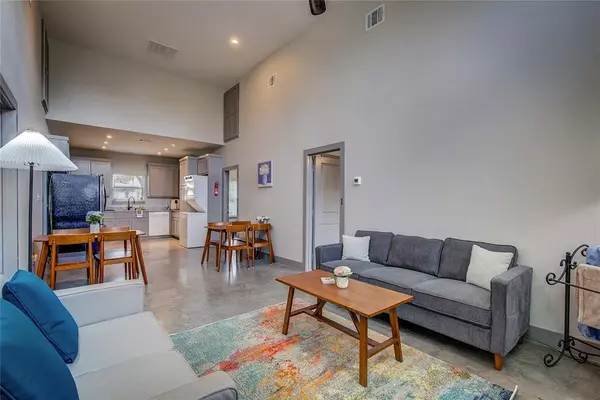 Commerce, TX 75428,600 Maple Street