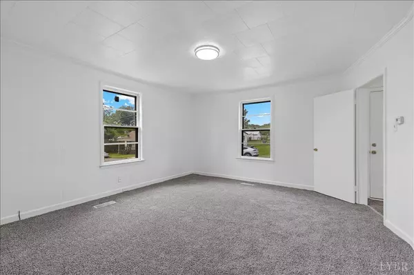 Danville, VA 24541,65 Glen Oak DR