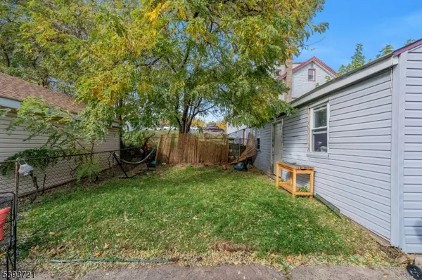 Newark City, NJ 07106,307 Eastern Pkwy