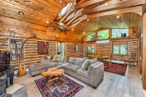 Vernon Twp., NJ 07461,20 Glenwood Ln