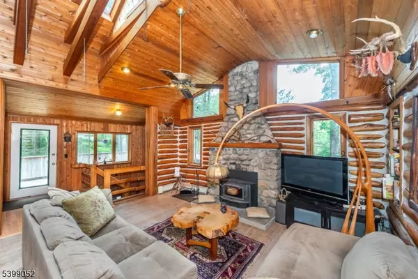 Vernon Twp., NJ 07461,20 Glenwood Ln