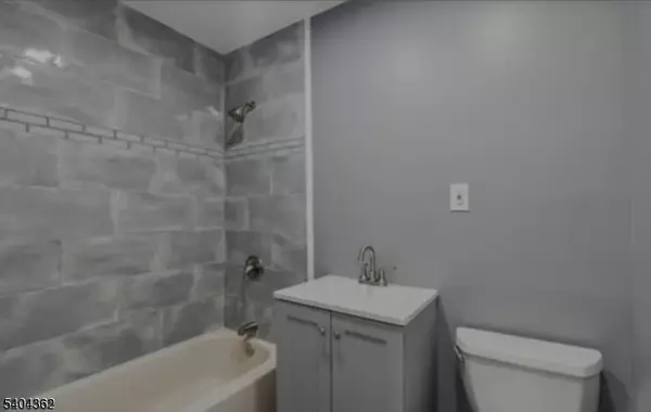 East Orange City, NJ 07017,188 Park St