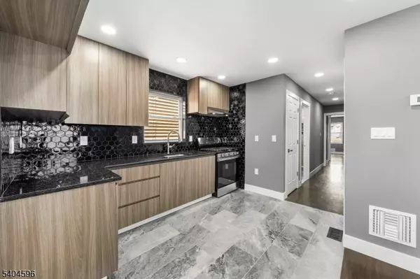 Elizabeth City, NJ 07201,1117 Chestnut St