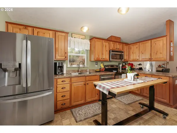 Carson, WA 98610,252 BLACKLEDGE RD