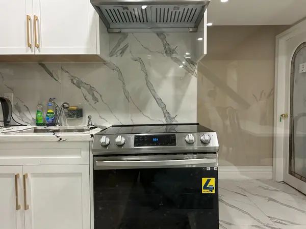 Toronto C15, ON M2K 2H6,62 Banstock  Dr DR #Room 5