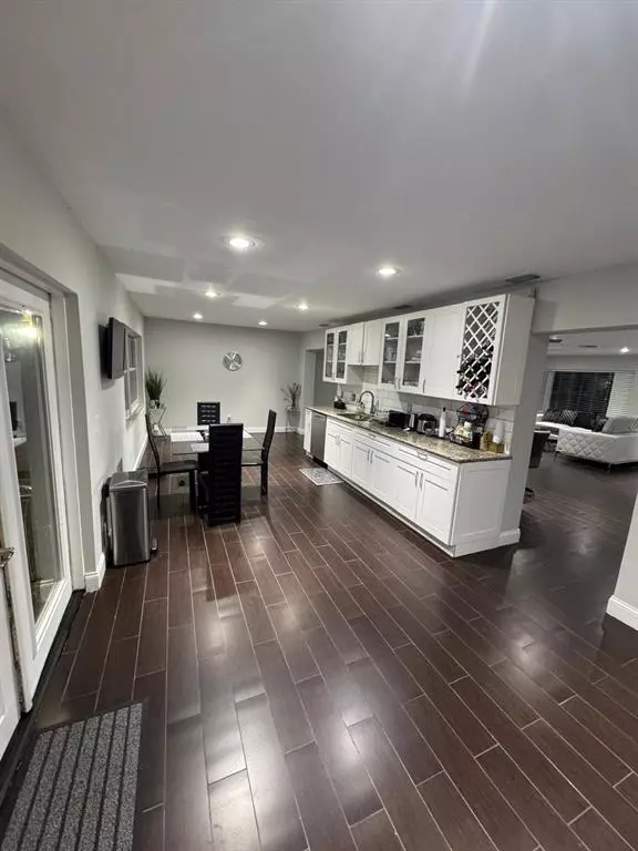 Tamarac, FL 33321,7610 NW 66th Ter