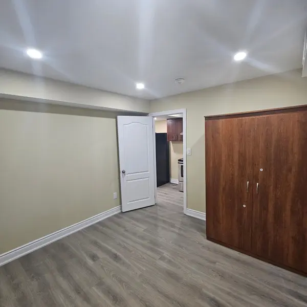 Brampton, ON L7A 3B4,140 Cadillac CRES #Bsmt