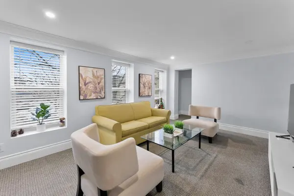 Niagara Falls, ON L2G 1S9,5858 ferry ST #1