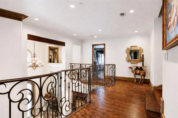 Dallas, TX 75225,6725 Northwood Road