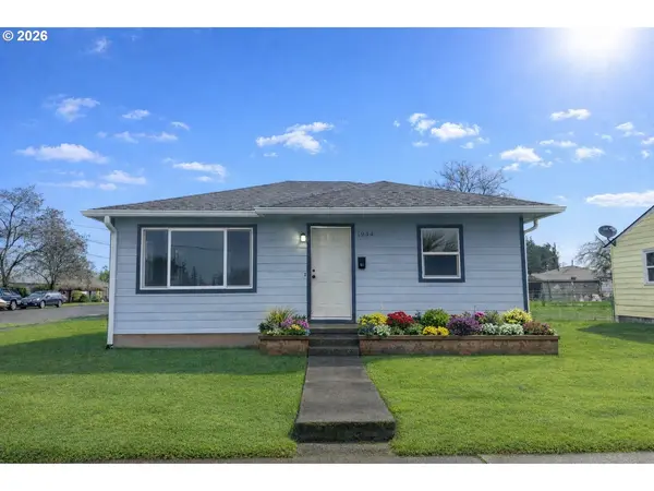 1944 TUALATIN ST, St Helens, OR 97051