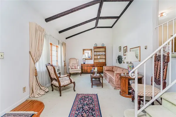 Staten  Island, NY 10305,112 Windermere RD