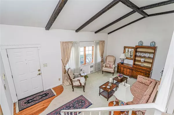 Staten  Island, NY 10305,112 Windermere RD