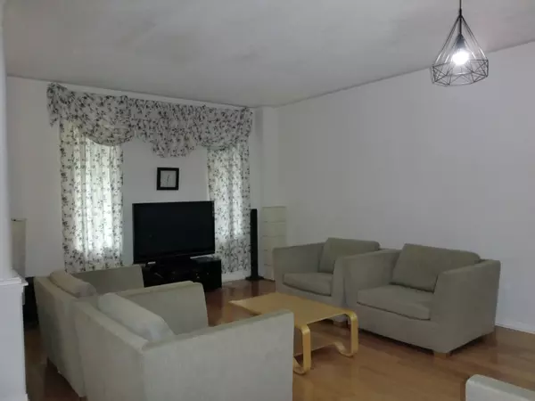 Toronto W05, ON M3J 3P2,32 Leitch AVE