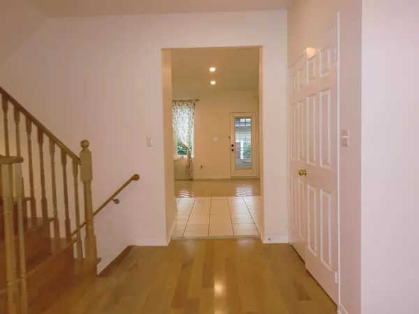 Toronto W05, ON M3J 3P2,32 Leitch AVE