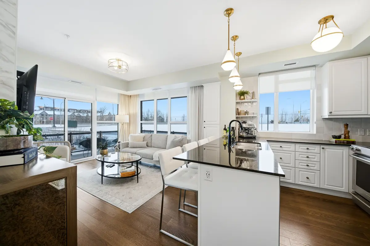 Grimsby, ON L3M 0J1,16 Concord PL #112