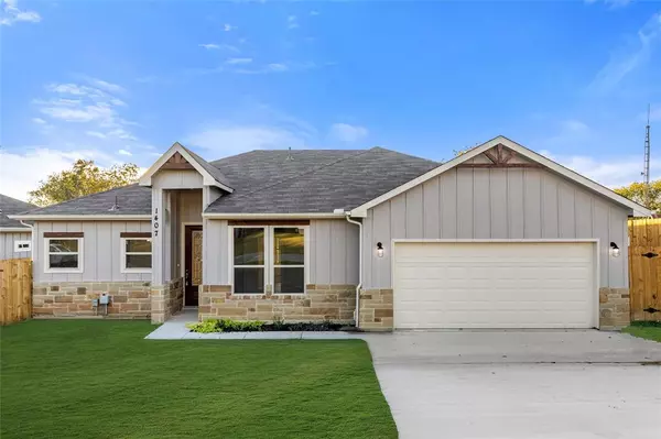 Weatherford, TX 76086,1407 N Rusk Street