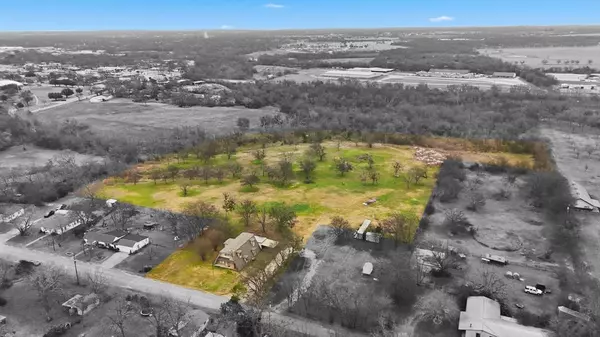 Cleburne, TX 76033,1401 Walnut Street