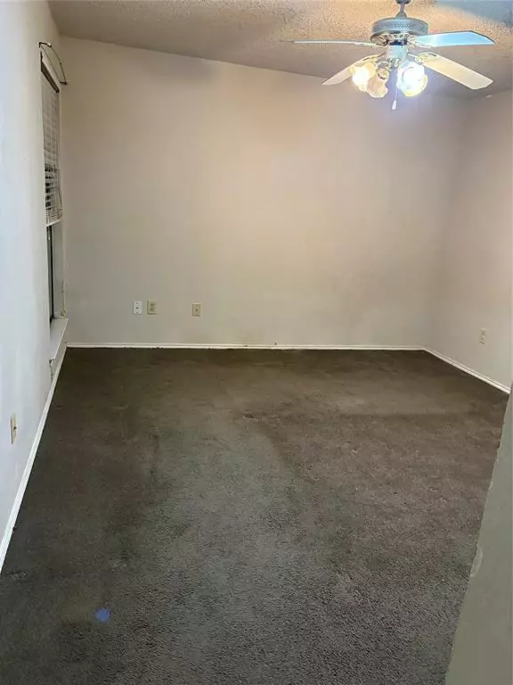 Hurst, TX 76054,823 W Harwood Road E