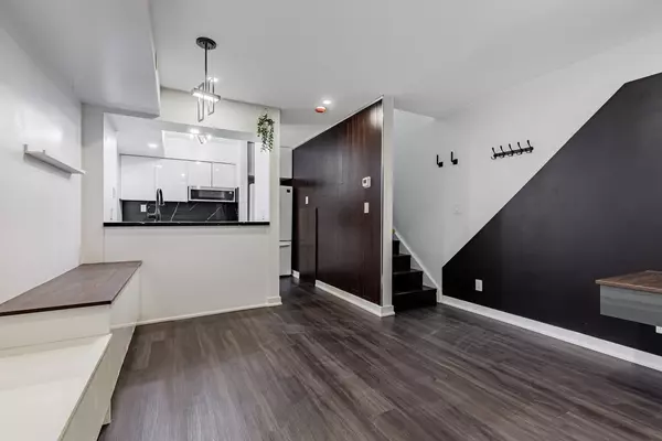 Toronto C14, ON M2N 7C2,3 Everson DR #107