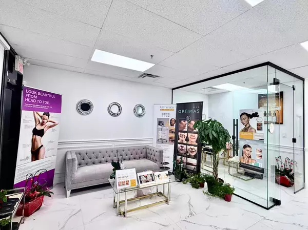 2590 Birchmount RD, Toronto E05, ON M1T 2M5