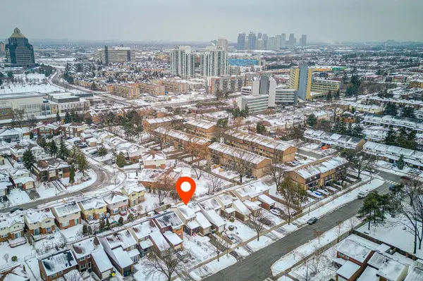 Toronto E11, ON M1B 1P5,43 Mammoth Hall TRL