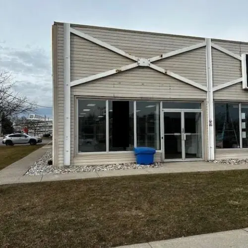 Burlington, ON L7R 2E3,2279 Fairview ST