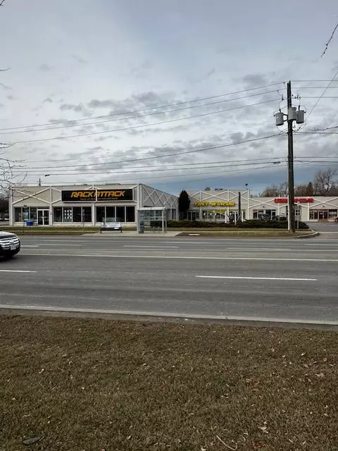 Burlington, ON L7R 2E3,2279 Fairview ST