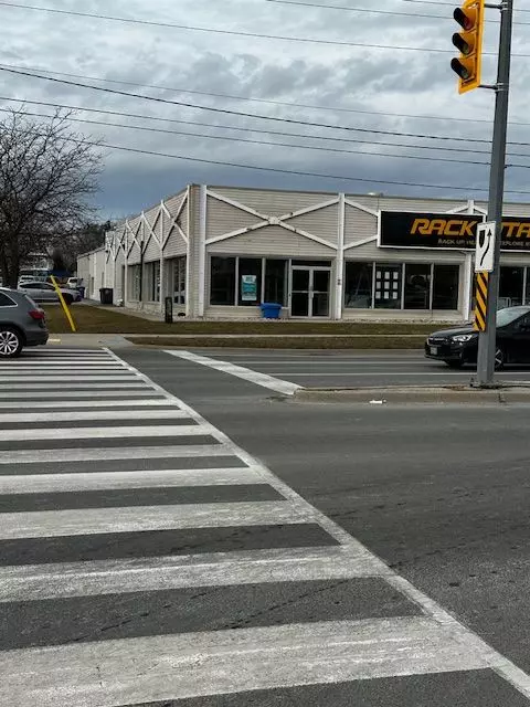 Burlington, ON L7R 2E3,2279 Fairview ST