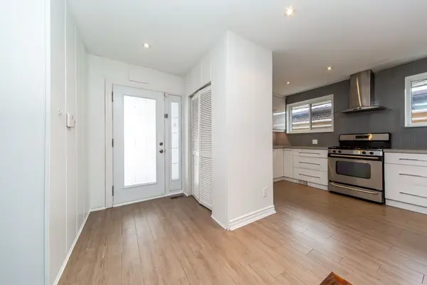 Toronto W08, ON M9C 1V2,75 Stevenharris DR