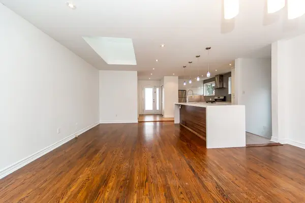 Toronto W08, ON M9C 1V2,75 Stevenharris DR