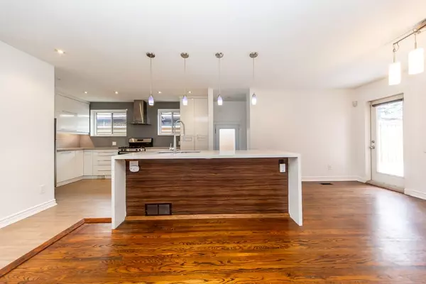 Toronto W08, ON M9C 1V2,75 Stevenharris DR