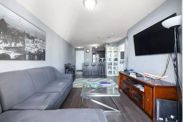 Toronto W02, ON M6H 4K5,812 Lansdowne AVE #901