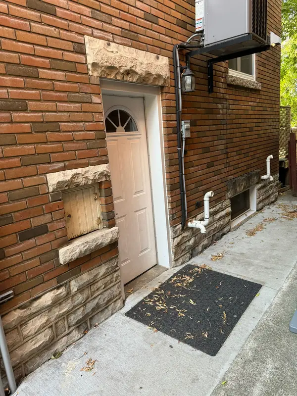 Brantford, ON N3S 3V2,266 Dalhousie ST #Lower