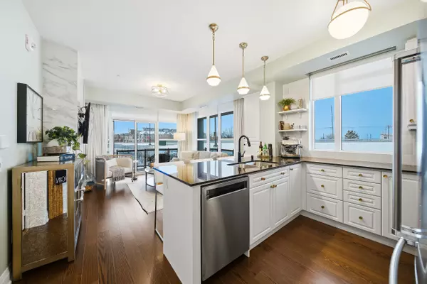 Grimsby, ON L3M 0J1,16 Concord PL #112