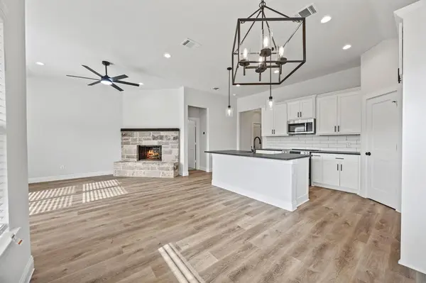 Valley View, TX 76272,102 Maverick Trail