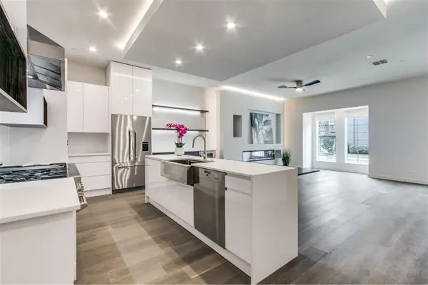 Roanoke, TX 76262,256 Crockett Street