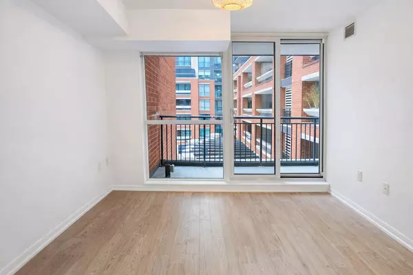 Toronto W04, ON M6A 0B6,830 Lawrence AVE W #523