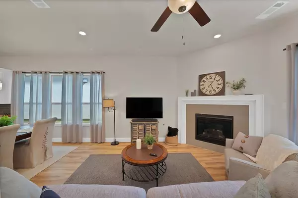 Hickory Creek, TX 75065,437 Waterscape Drive #1134