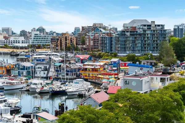 Victoria, BC V8V 4Z9,21 Dallas Rd #501