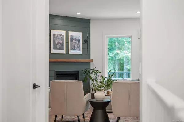 Comox, BC V9M 0B9,2451 Dakota Pl