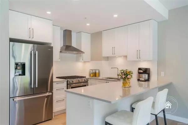 Nanoose Bay, BC V9P 9J1,3529 Dolphin Dr #207