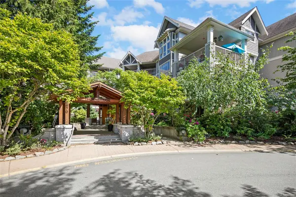 Nanaimo, BC V9T 6K1,5670 Edgewater Lane #104