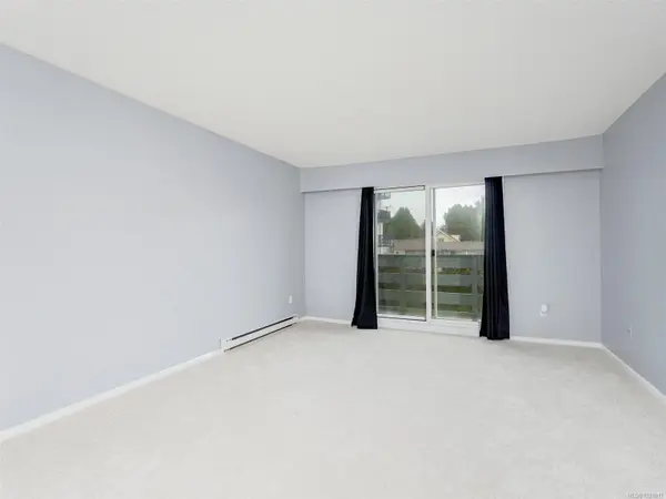 Esquimalt, BC V9A 5R5,859 Carrie St #302