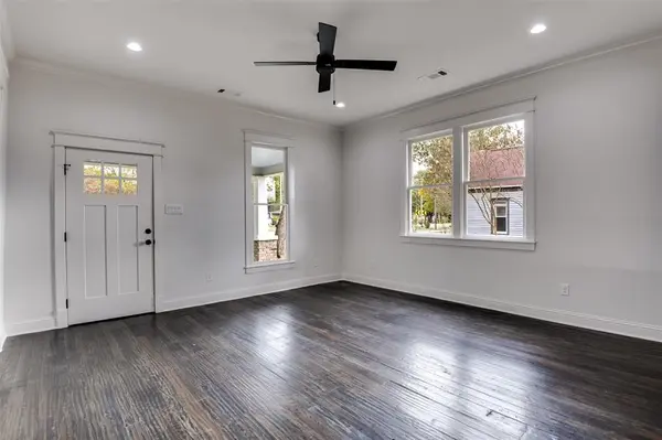 Waxahachie, TX 75165,810 E Marvin Avenue