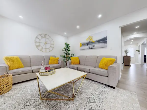 Bradford West Gwillimbury, ON L3Z 0P8,164 Webb ST