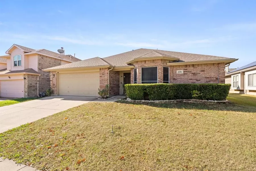 6718 Meadowcrest Drive, Arlington, TX 76002